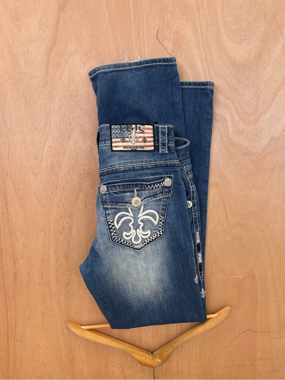 VTG Men's Long Beach Dark Blue Bootcut Jeans with Fleur Stitching
